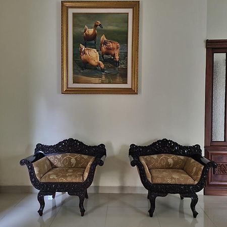 Ndalem Suryo Saptono Guest House Tugu Eksteriør bilde