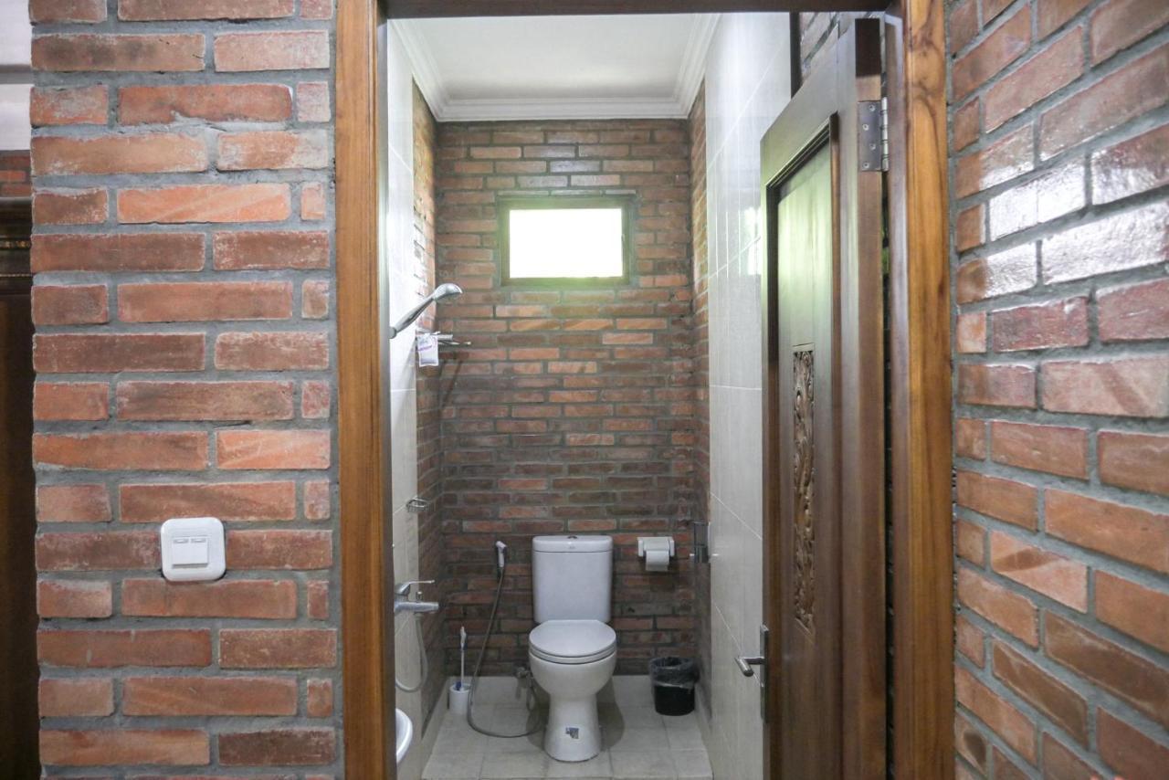 Ndalem Suryo Saptono Guest House Tugu Eksteriør bilde