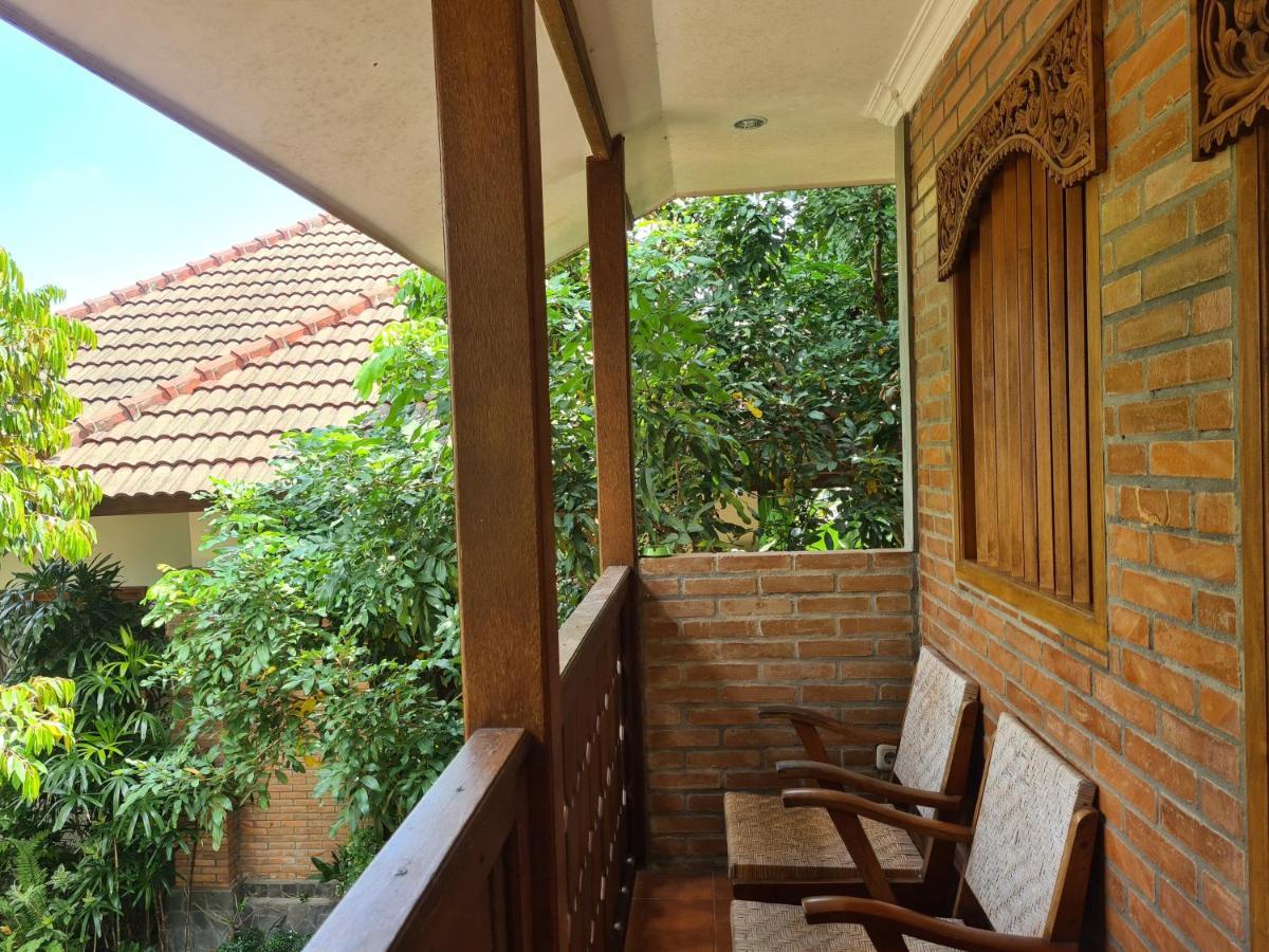 Ndalem Suryo Saptono Guest House Tugu Eksteriør bilde