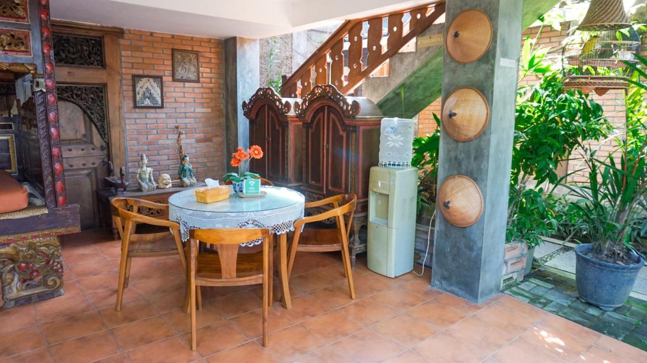 Ndalem Suryo Saptono Guest House Tugu Eksteriør bilde