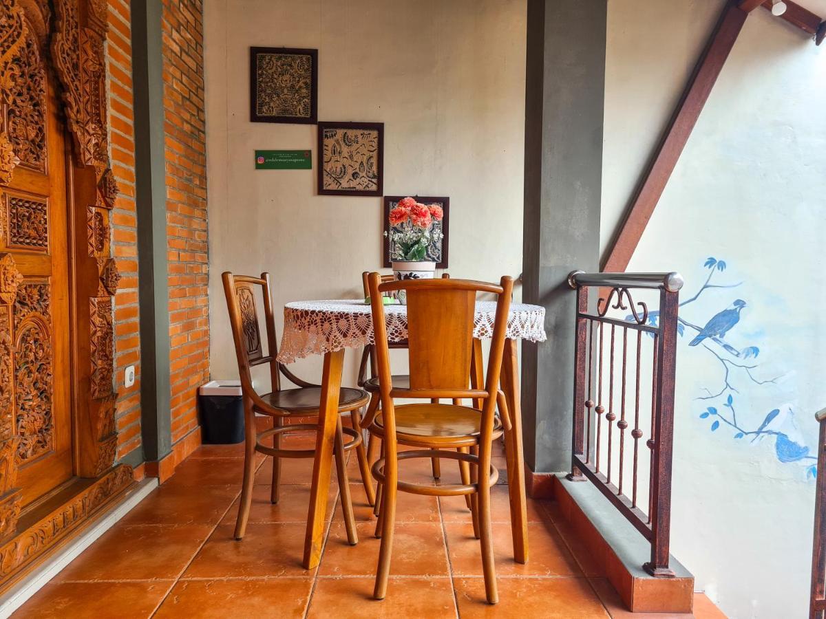 Ndalem Suryo Saptono Guest House Tugu Eksteriør bilde