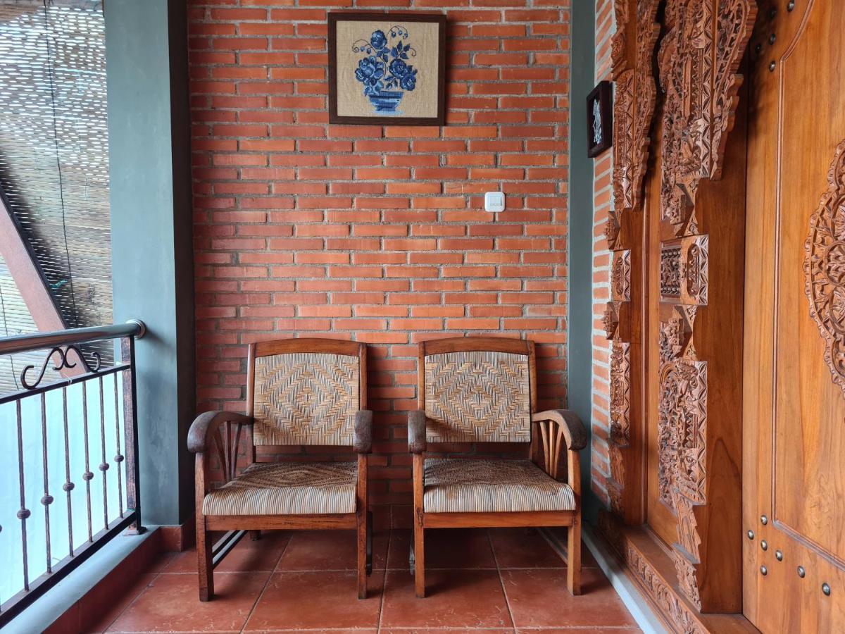 Ndalem Suryo Saptono Guest House Tugu Eksteriør bilde