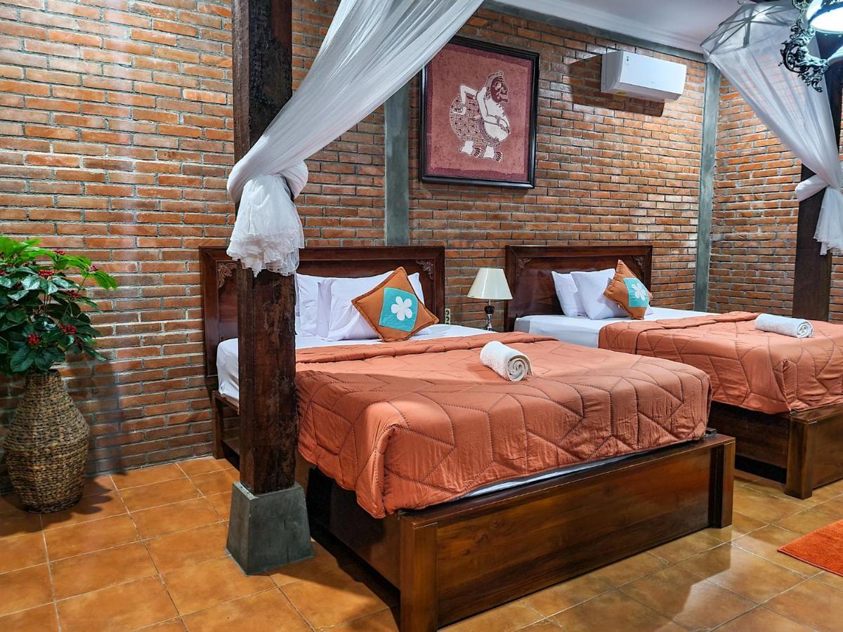 Ndalem Suryo Saptono Guest House Tugu Eksteriør bilde
