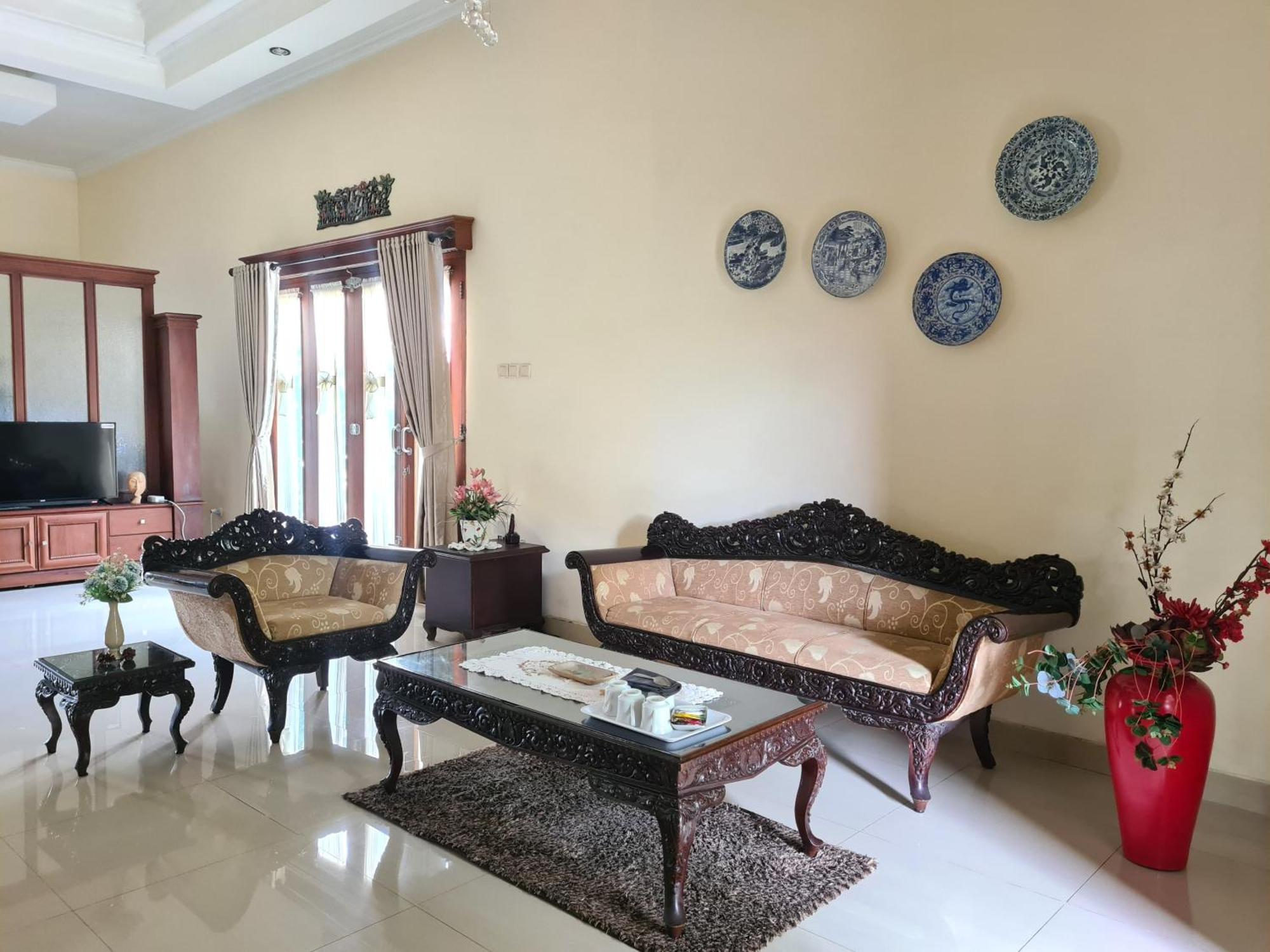 Ndalem Suryo Saptono Guest House Tugu Eksteriør bilde