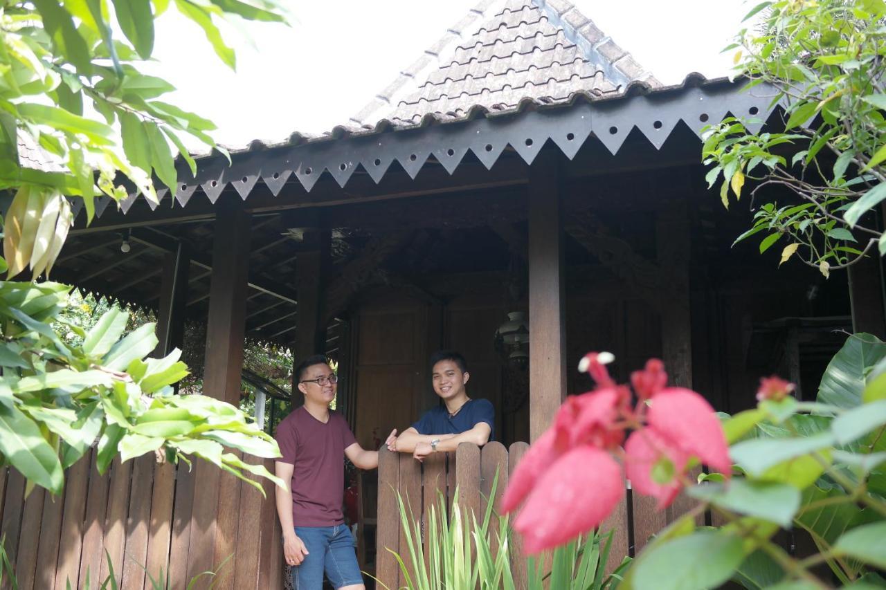 Ndalem Suryo Saptono Guest House Tugu Eksteriør bilde