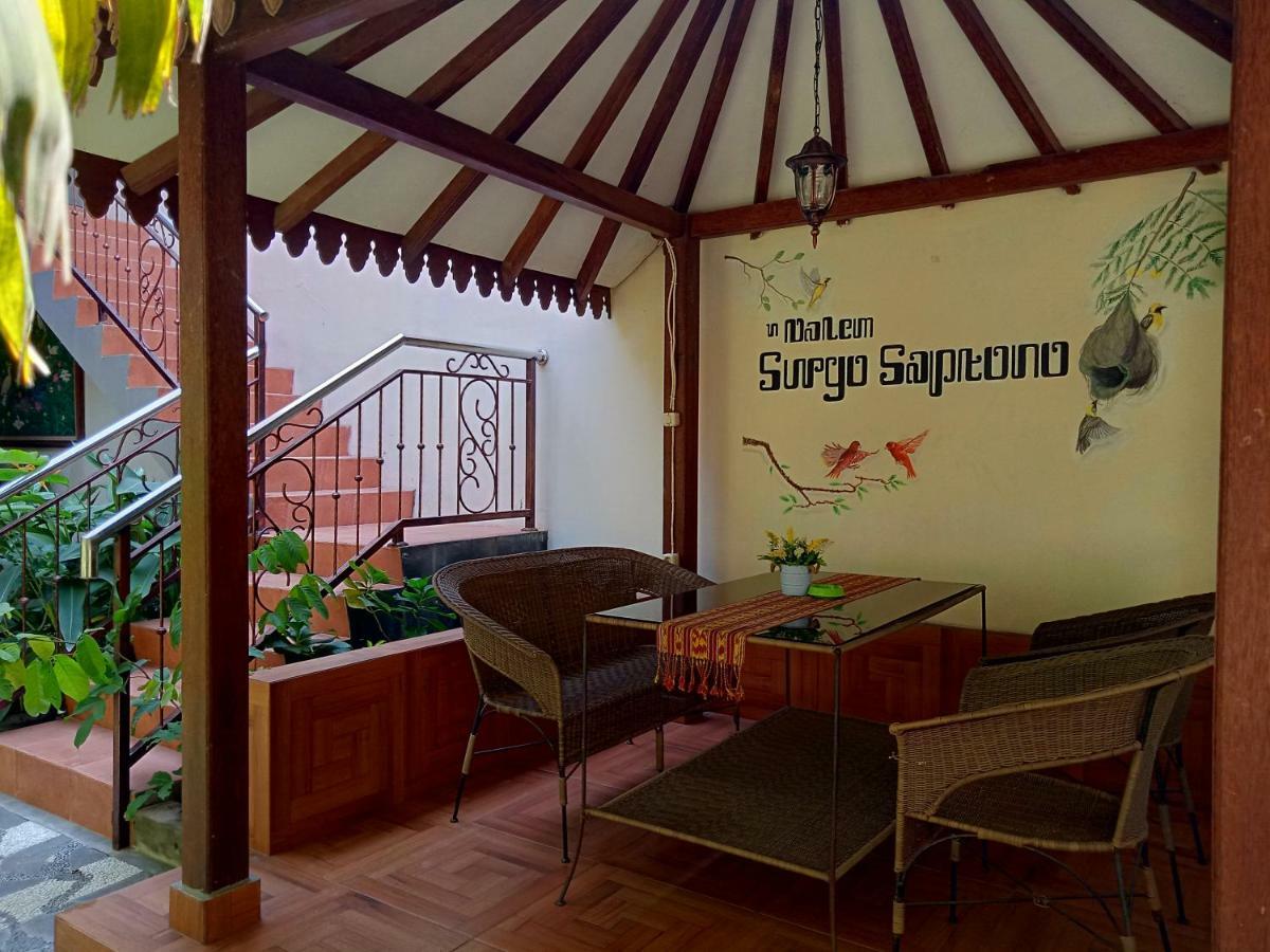 Ndalem Suryo Saptono Guest House Tugu Eksteriør bilde